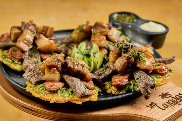 Tostones Mixtos.