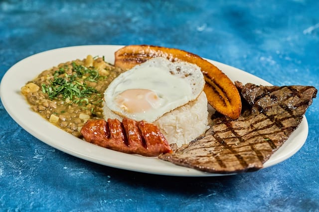 Bandeja Valluna.