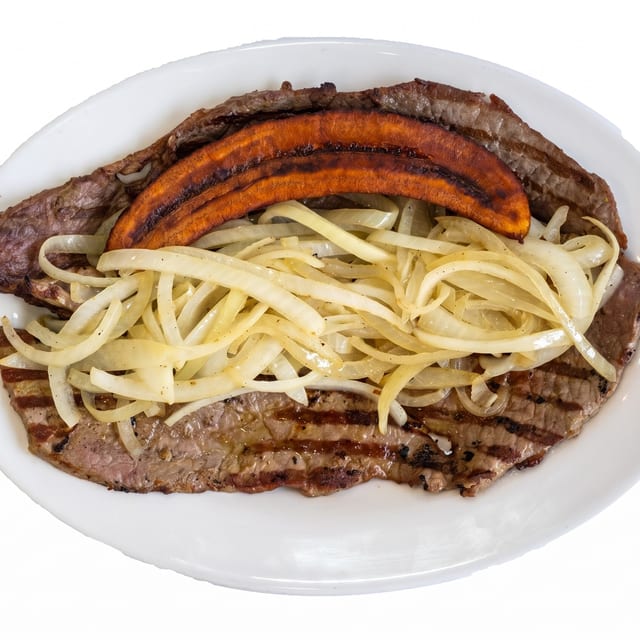 Bistec Encebollado.