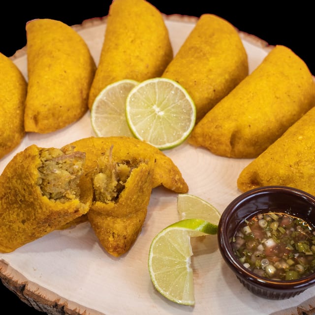 Empanada de Trigo (Queso).